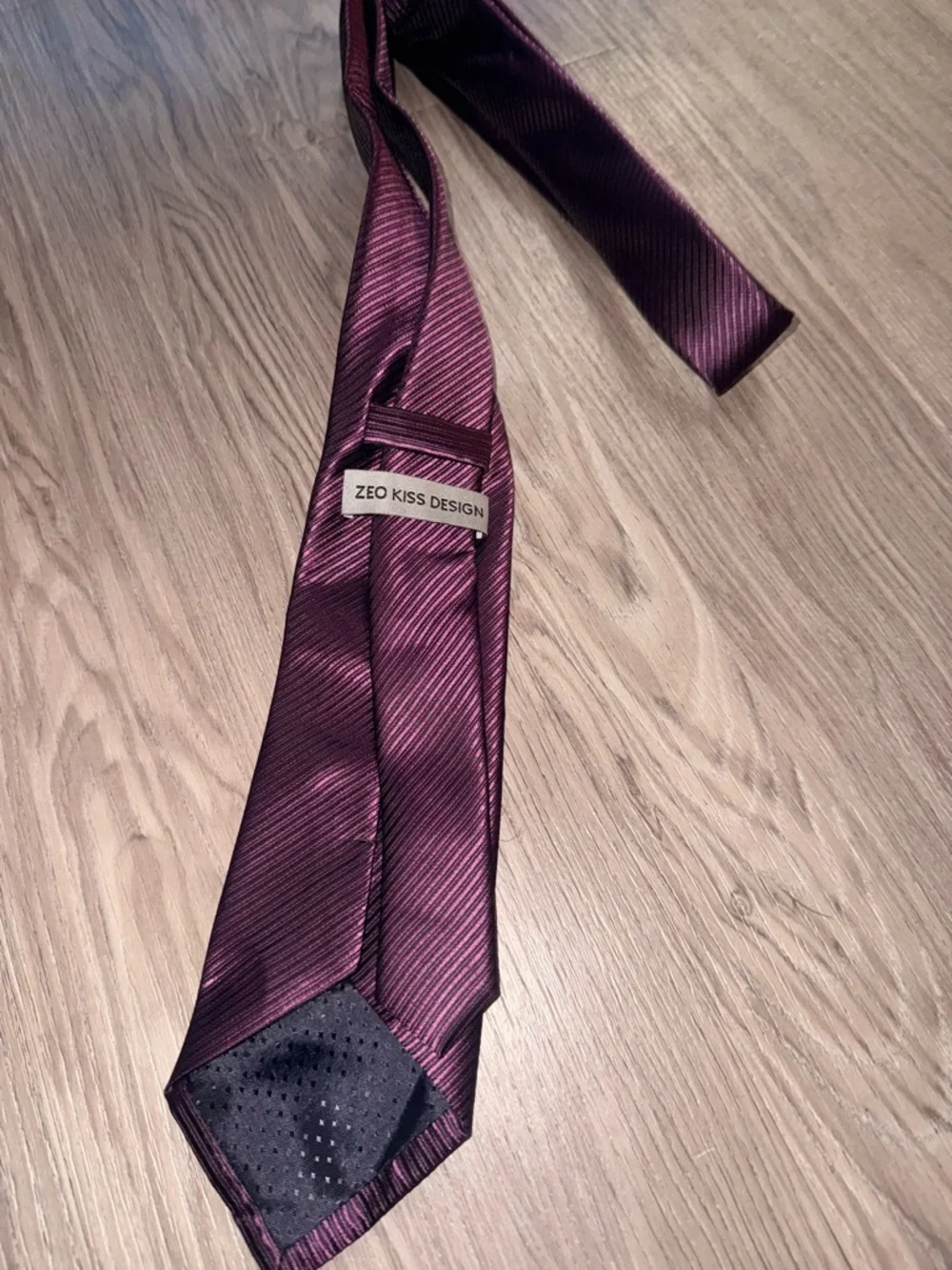 Classic Men's Purple Stripe Tie - Unbranded